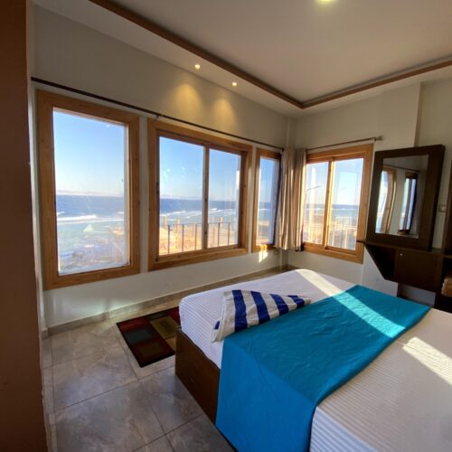 92e59f77-c54b-4a9e-a9af-fc934ff21065