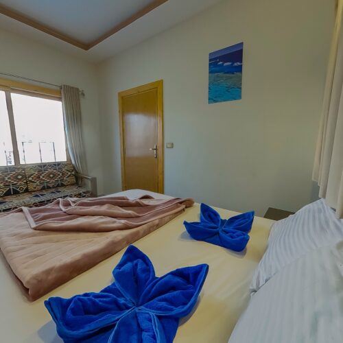 934c1f15-5c96-407a-b1c7-a81ee4303f0b