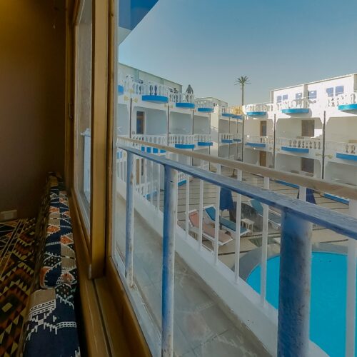 e8b0b902-dc72-4dd0-ad5b-3437c350546f