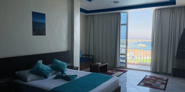 Honeymoon Suite